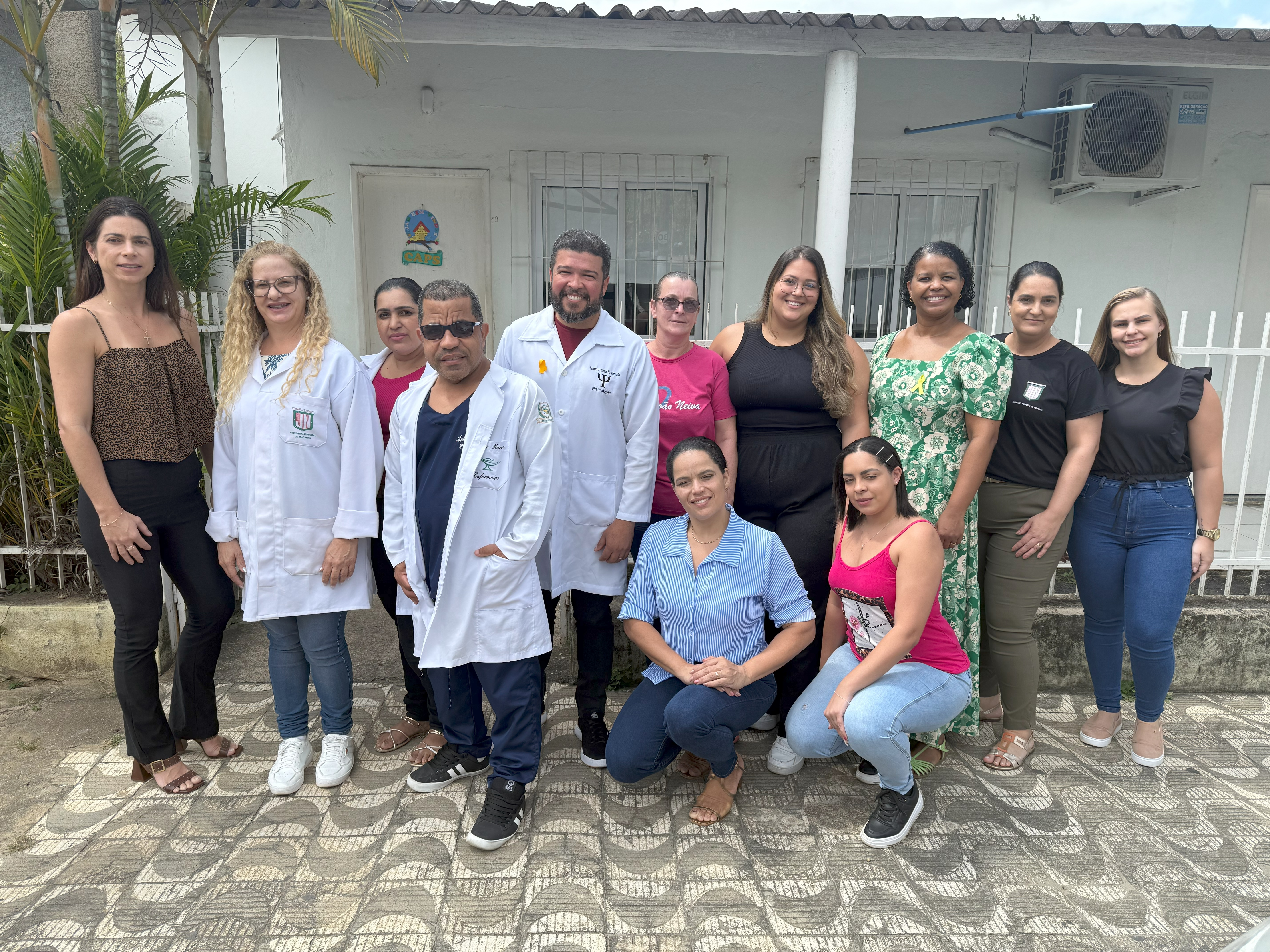 Psicólogos, enfermeiros e assistentes sociais estarão à disposição da população para conversar, ouvir e orientar sobre temas relacionados à saúde mental.