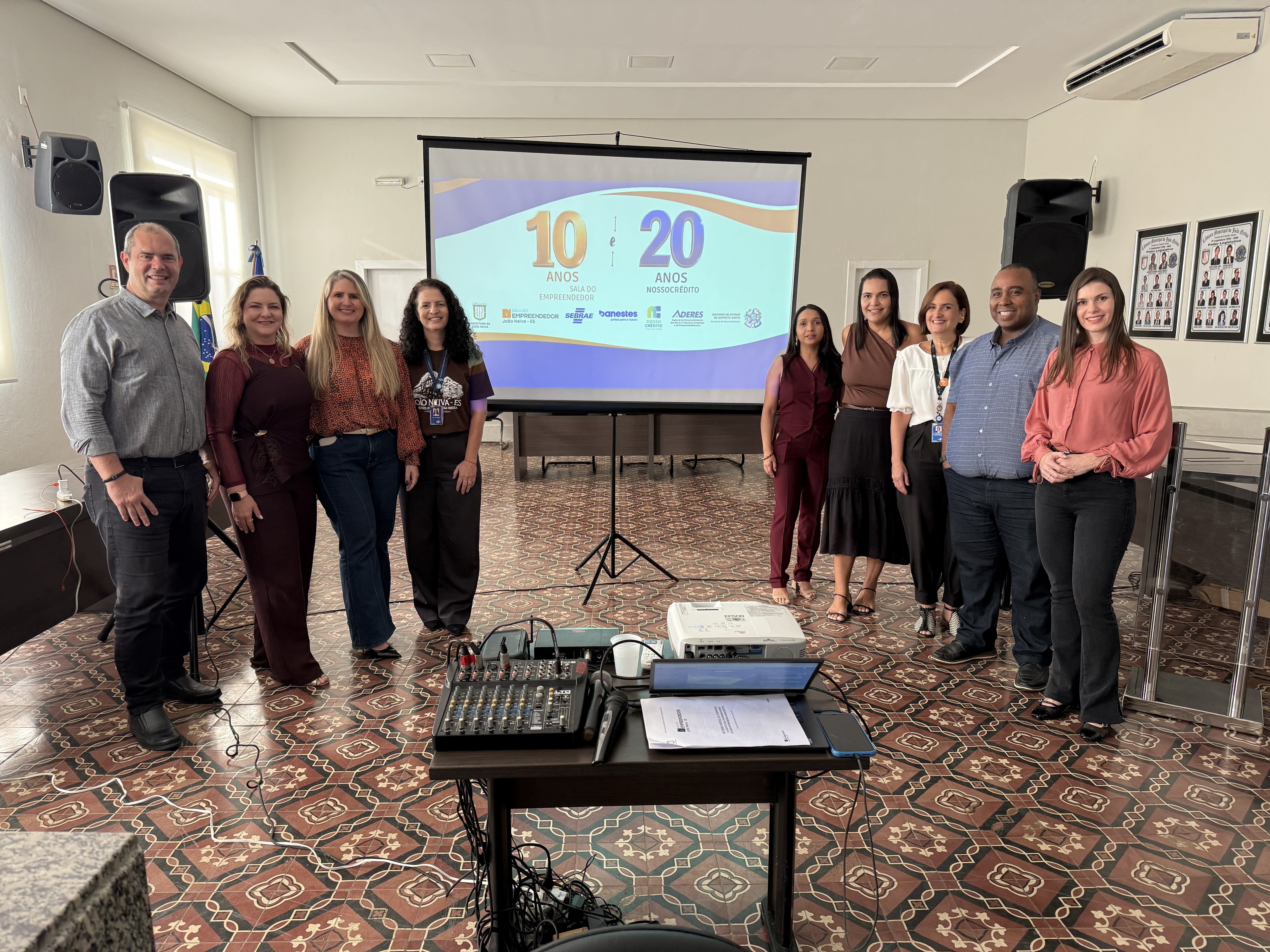 Imagem da notícia: João Neiva celebra 10 anos da Sala do Empreendedor e 20 anos do NossoCrédito com reconhecimento à força do empreendedorismo local