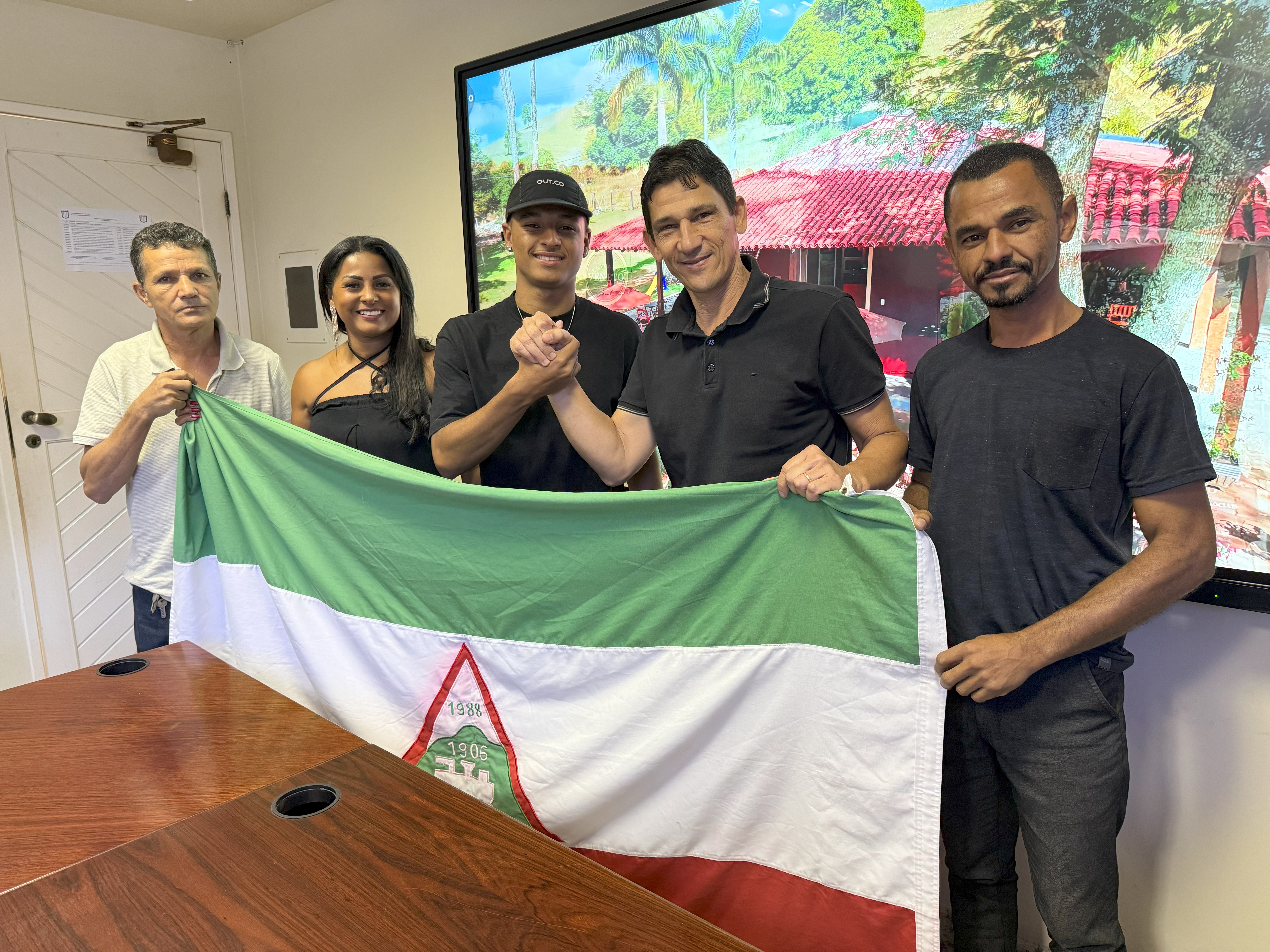 Talento que nasceu em João Neiva, agora em busca de novos horizontes no futebol profissional.