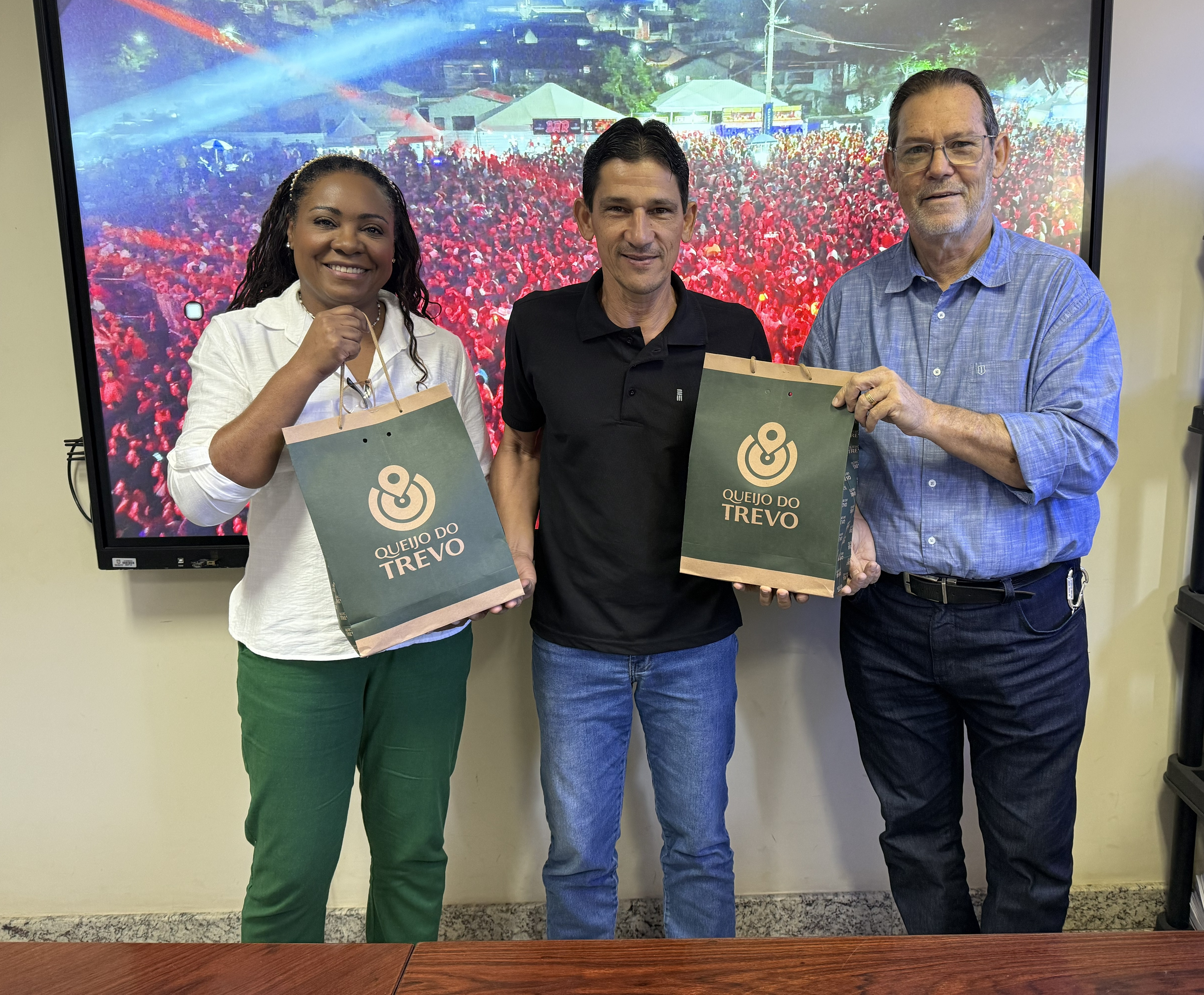 Imagem da notícia: João Neiva lidera ranking estadual de ambiente de negócios e reforça compromisso com o desenvolvimento