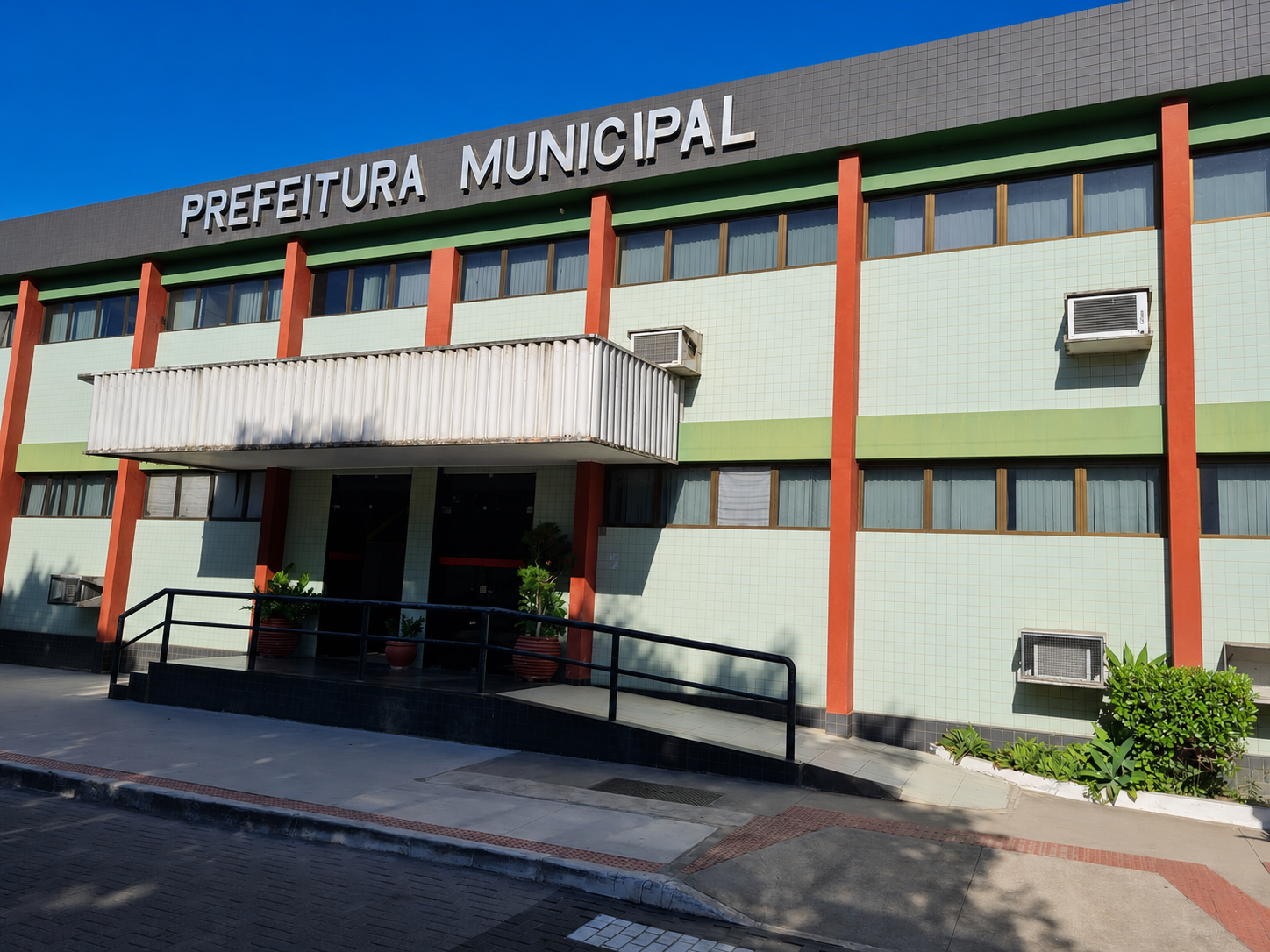 A baixa pontuação de João Neiva comprova o sucesso da gestão.