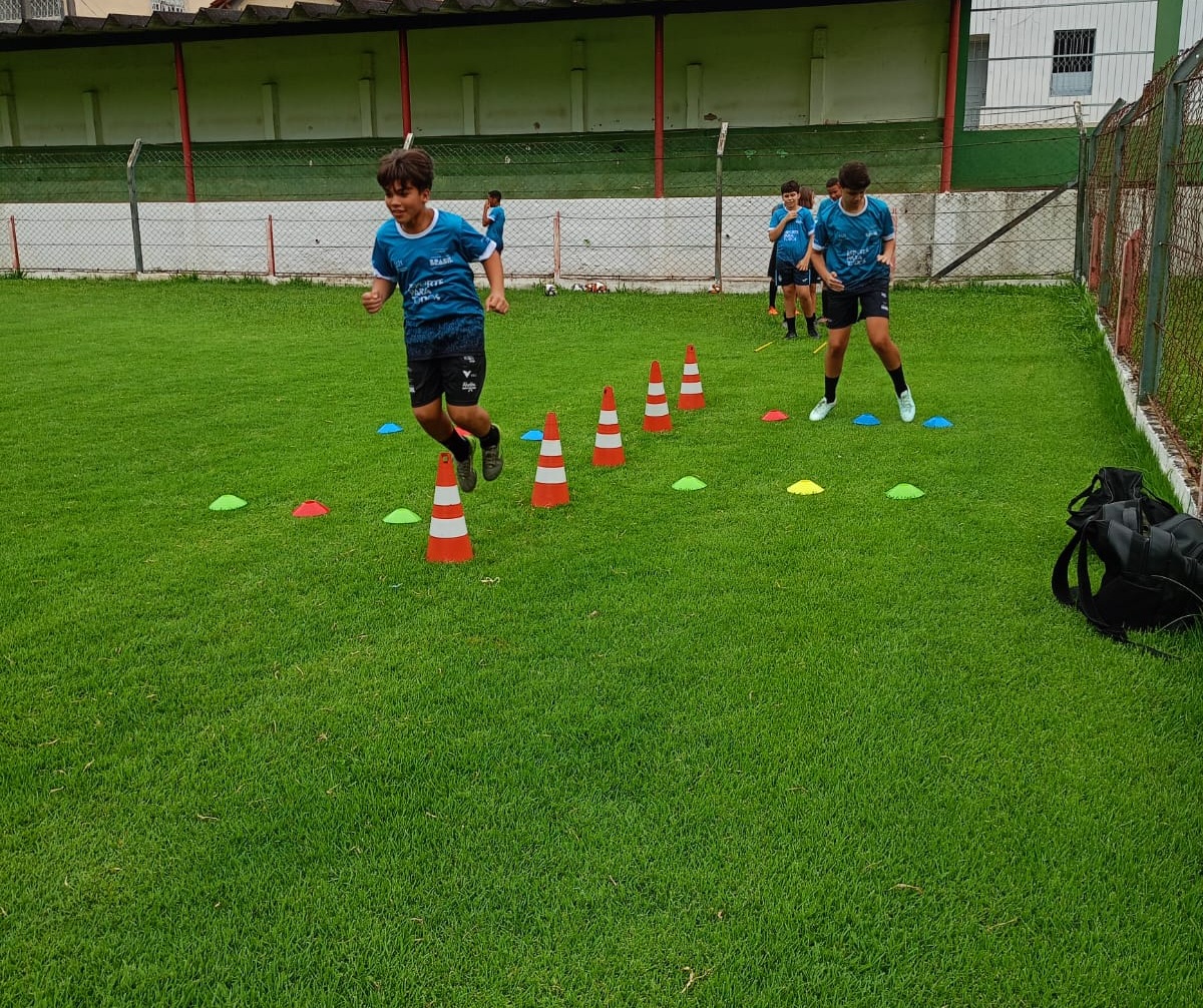 Inscrições abertas para aulas gratuitas de futebol de campo em João Neiva