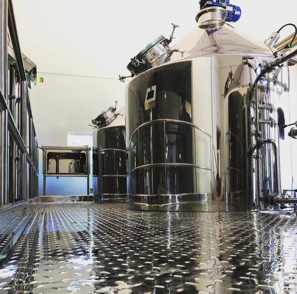 Fábrica da cervejaria artesanal