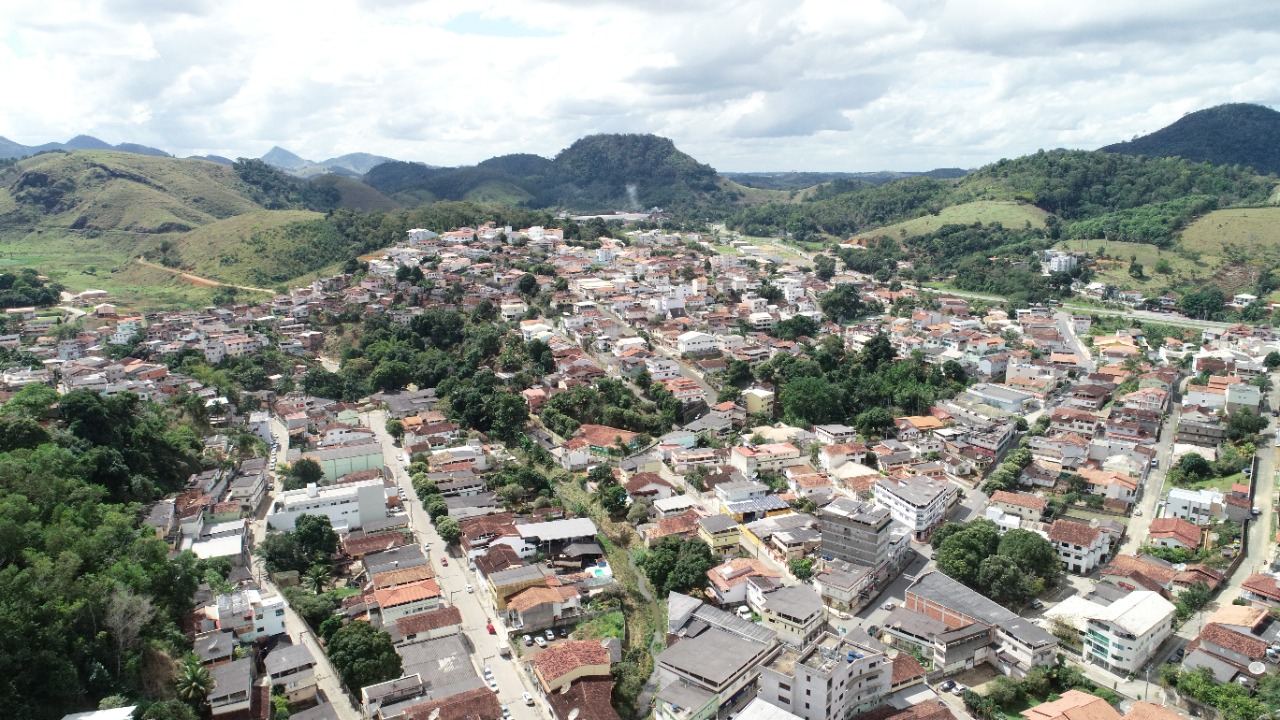 João Neiva possui terreno montanhoso e dois rios cortando o Centro da cidade