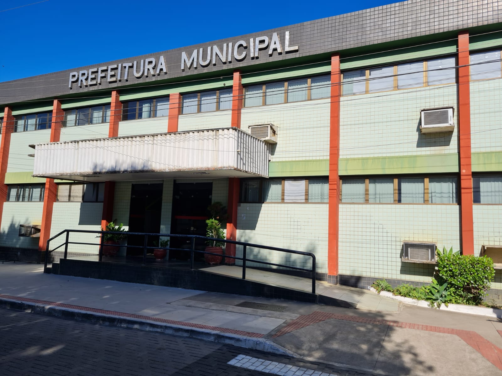 Servidores estatutários devem ficar atentos aos direitos definidos em leis municipais