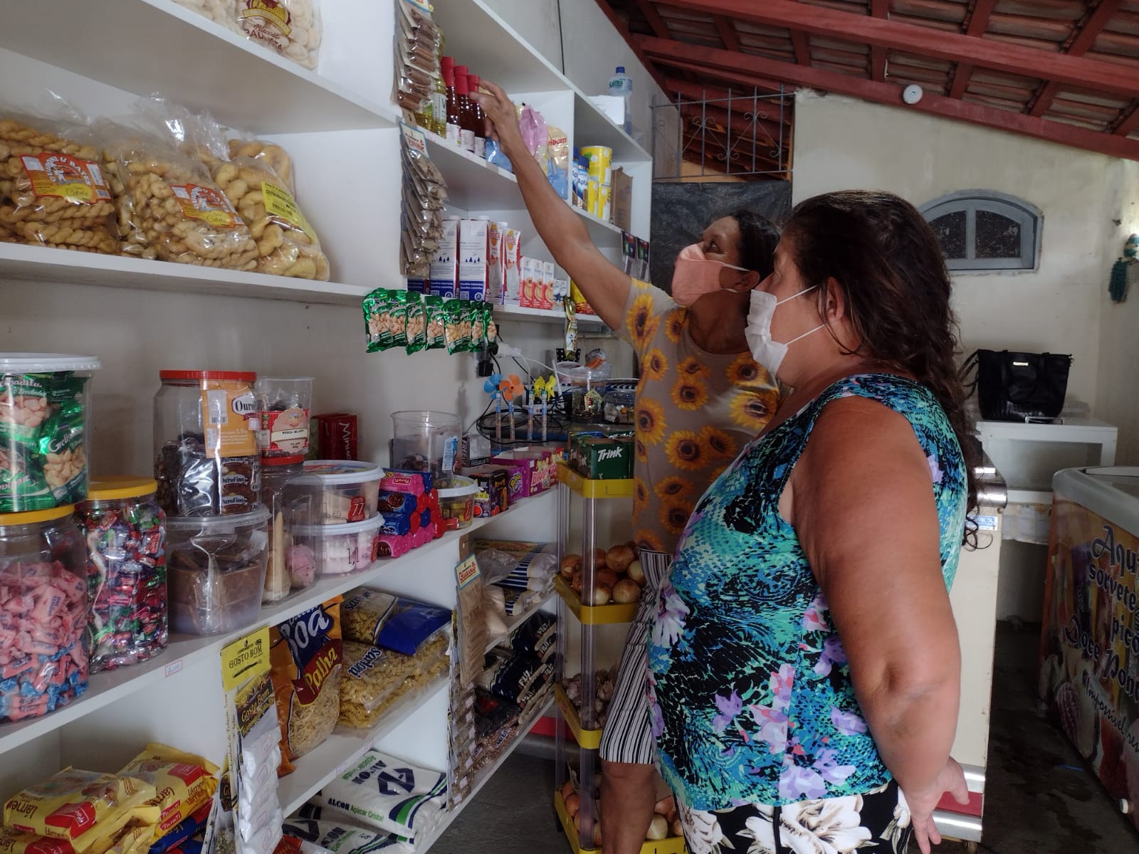 Rosângela em atendimento.